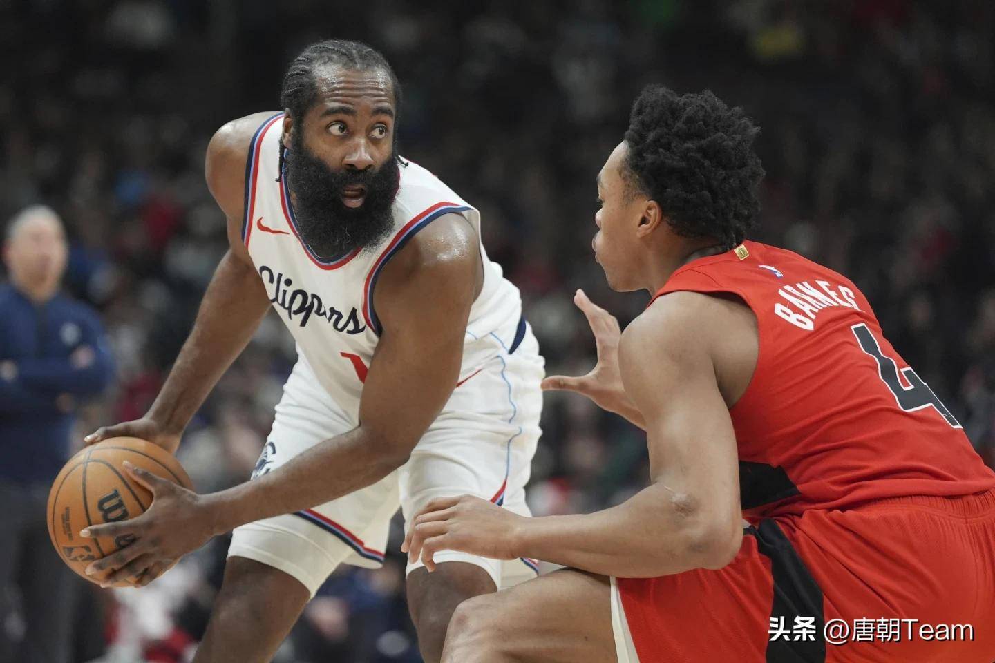 开云体育平台APP-猛龙不敌快船，肯纳德全场助攻王