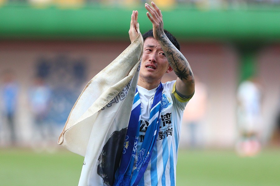 上港惊险逆转富力，实力胜出让球迷振奋