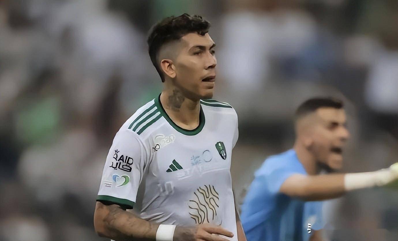 巴西国脚菲尔米诺致力提升个人表现，为球队贡献力量