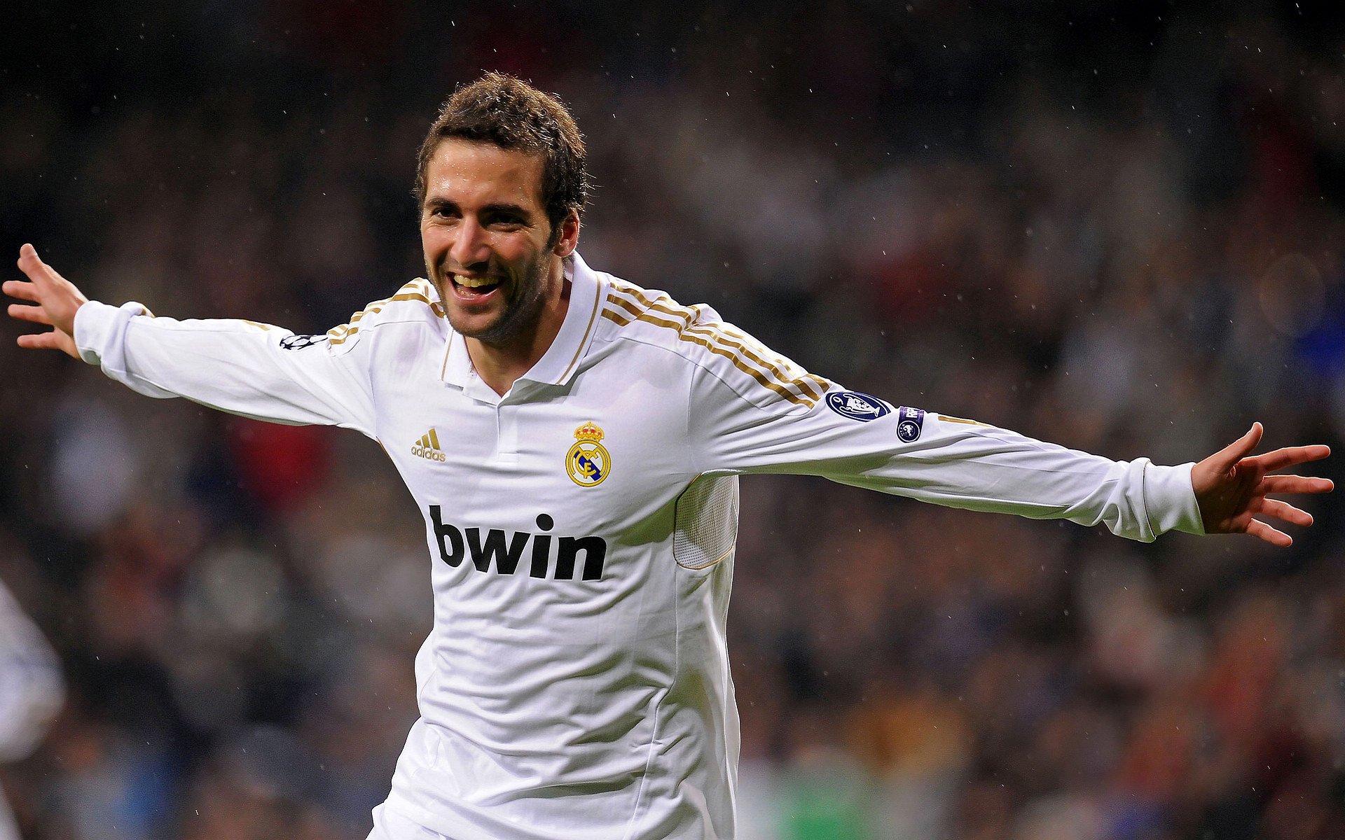 跨越赛场的统治力，当NBA末节神话遇上德甲争冠的接管时刻