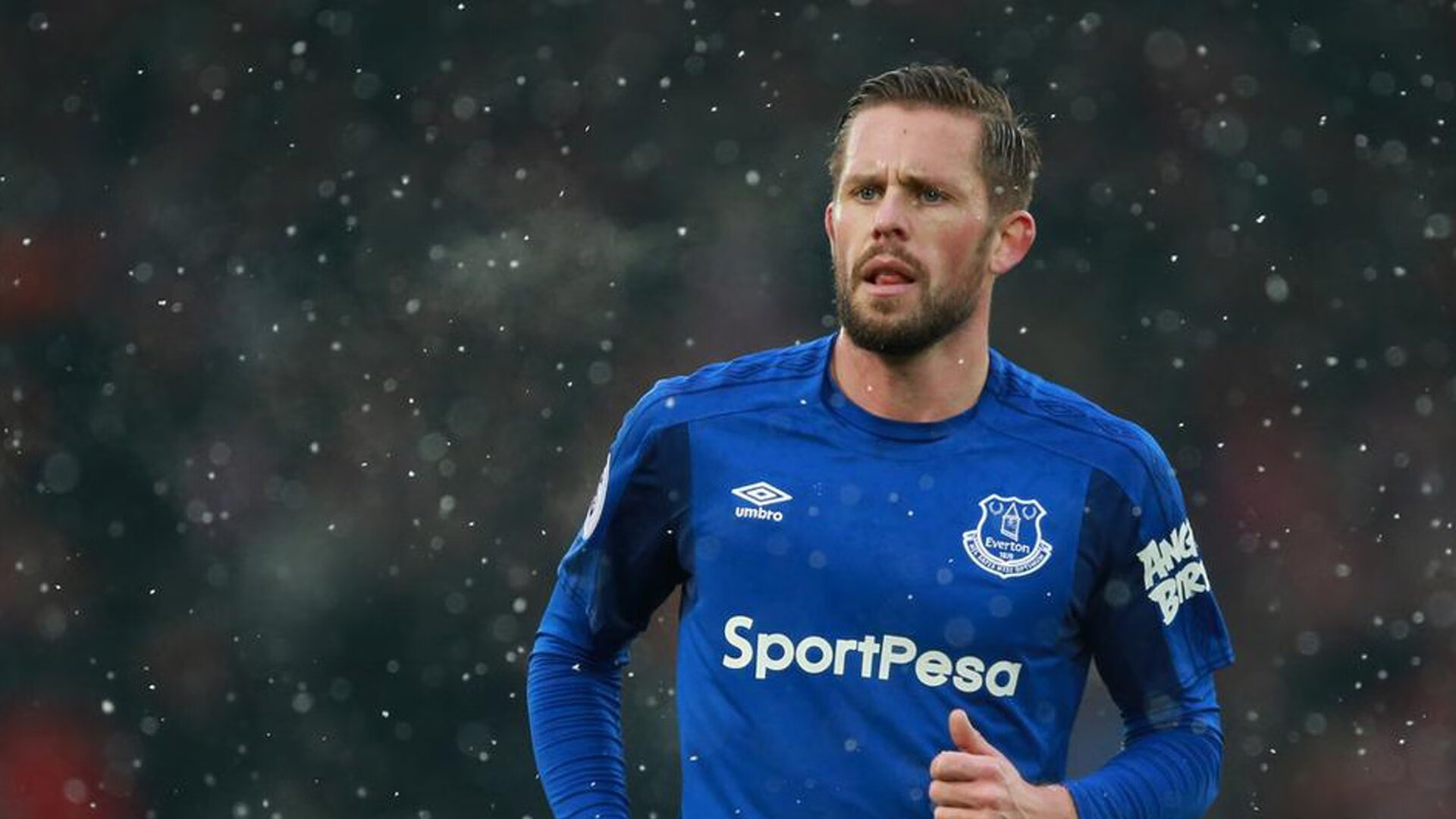 莱万绝境爆发，巴萨生死战力克乌拉圭式铁血防守